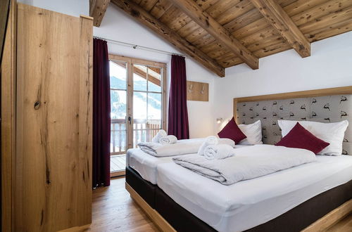 Photo 4 - Superbly Located Premium Chalet With Sauna