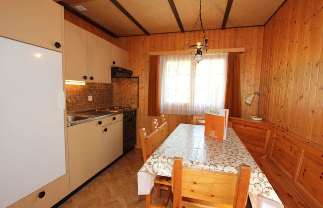 Chalet in Alps Near Ski Slopes - Foto 5