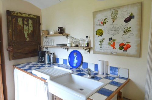 Foto 4 - Quaint Holiday Home in Bievre With Terrace