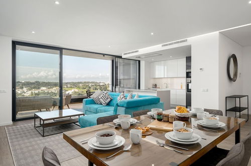 Photo 14 - Modern Two Bedroom Portimao Apartment by Ideal Homes