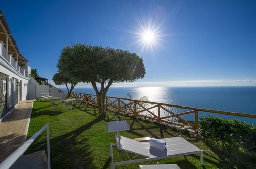 Foto 15 - Luxury Villa Malika - Breathtaking View of Capri and Positano