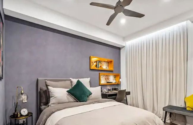 Awesome Apartment W/ Parking! - Photo 3