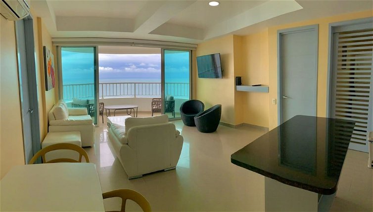 Foto 1 - Apartment of 2 Bedrooms With Balcony Facing the sea