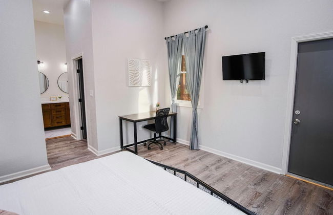 Magnificent 4BR Near Famous Riverwalk and Downtown - Foto 10