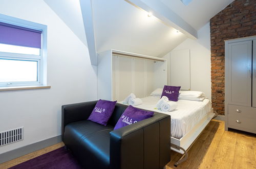 Photo 27 - Pillo Rooms Serviced Apartments- Salford