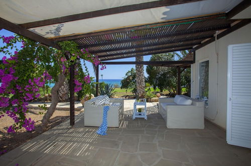 Photo 2 - Napa Beachfront Villa