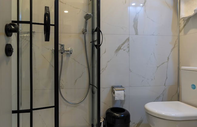Valens Boutique Hotel - Photo 26