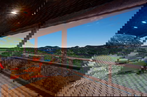 Foto 44 - Canyon Lakehouse Panoramic Lake Views With Firepit!