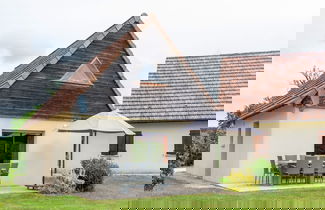 Foto 1 - Cozy Home With Scenic Views
