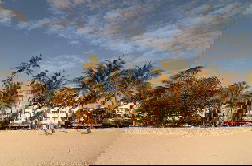 Photo 33 - NEW Amazing Large 3BR Direct Oceanfront Penthouse On Ocean Drive