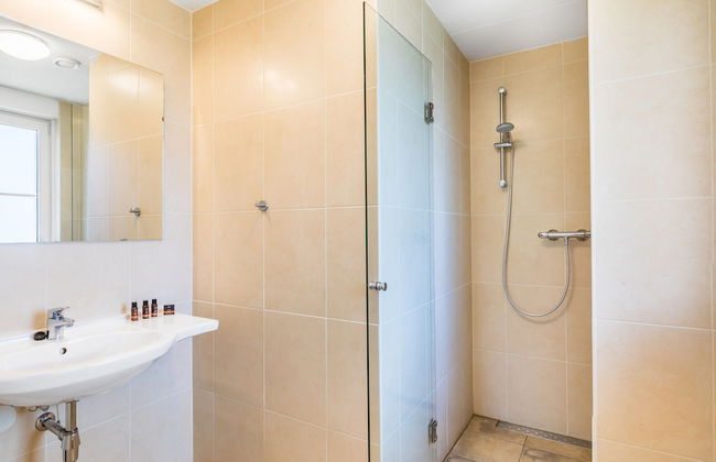 Luxurious Villa in Weert for 24 Persons - Foto 13