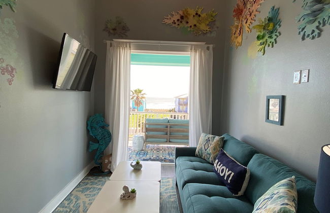 Beachside Paradise Retreat With Luxury - Photo 18