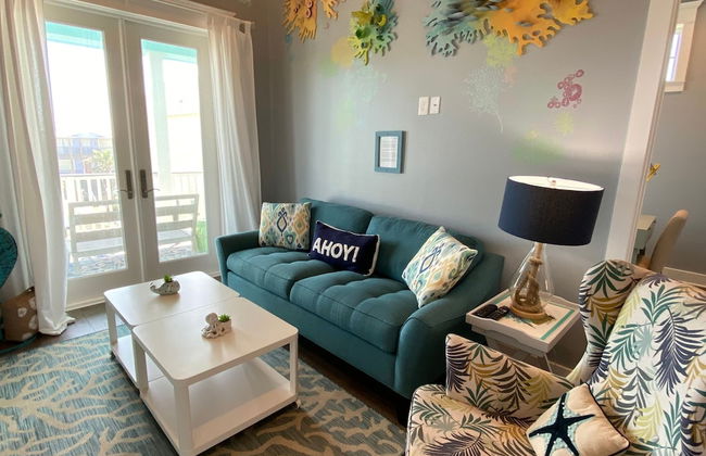 Beachside Paradise Retreat With Luxury - Photo 17