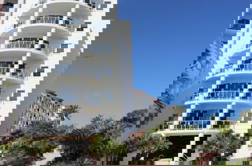 Foto 35 - Beachfront Laid Back and Luxurious Diamond Beach Condo