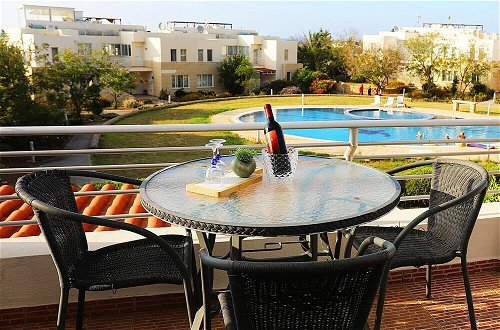 Foto 12 - Flat w Shared Pool and Balcony in Kyrenia