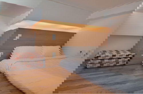 Photo 3 - Travel House