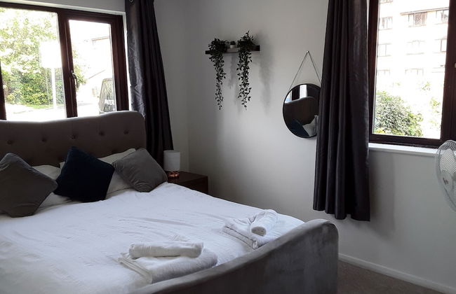Impeccable 2-bed Apartment in Grays, London - Foto 12