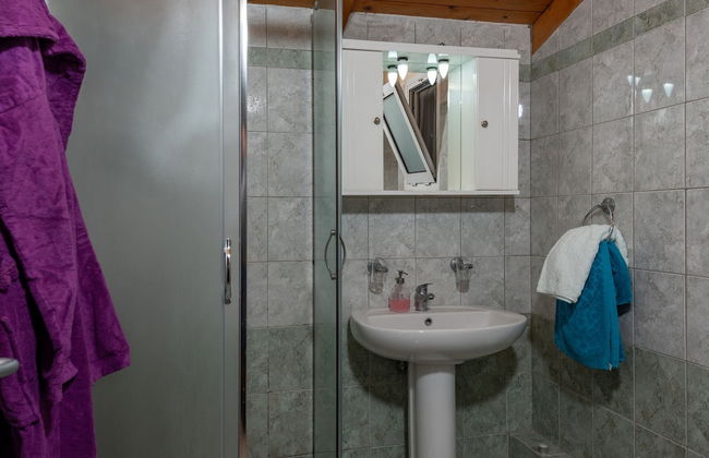 Villa in Zakynthos With Private Pool & Views - Photo 12