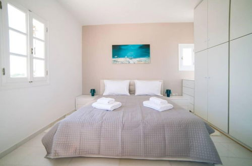Foto 10 - Coral Villa With 4 Bedrooms in Paros