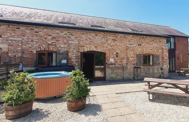 The Victorian Barn self catering holidays with pool & hot tubs - Foto 35