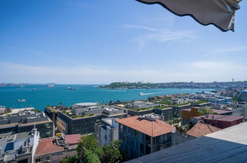 Photo 25 - Magnificent Sea View Flat 5 min to Istiklal Square