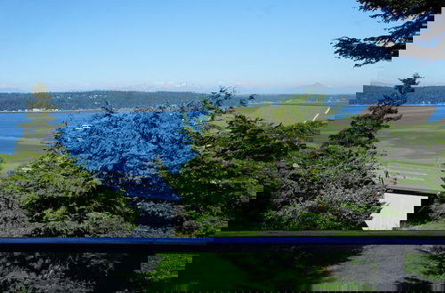 Foto 15 - Greenbank Getaway by Avantstay Incredible Views