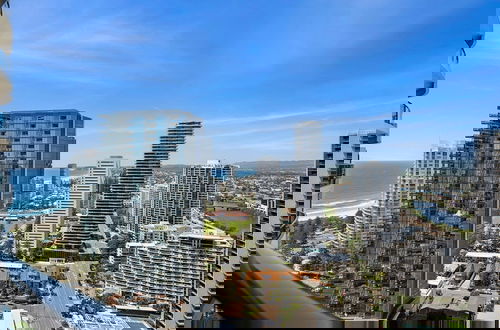 Photo 13 - Luxury Sky High Escape with Ocean Views