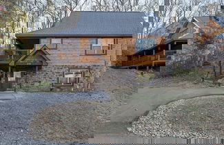 Foto 1 - Fantastic Cabin w Gameroom Hot Tub Fireplace