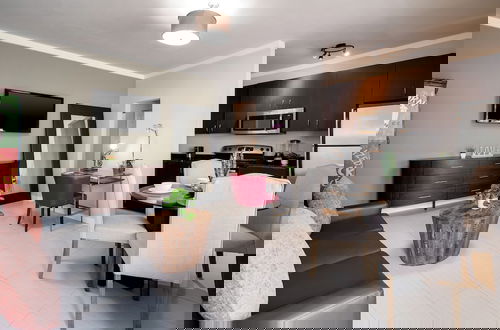 Photo 38 - Tradewinds Apartment Hotel