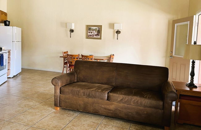 Roundhouse Resort - Photo 20