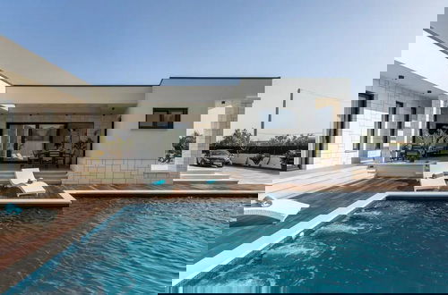 Photo 27 - Sophisticated Oasis Residence Villa With Pool