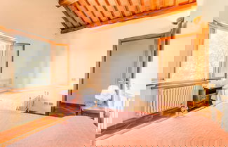 Foto 3 - Farmstay in Tuscany With Pool & Garden