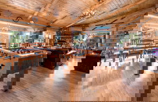 Foto 1 - Moon Bear Lodge