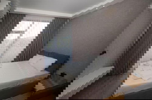 Photo 2 - Dreamside Apartments