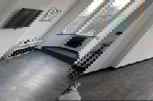 Photo 1 - Modern City Apartment in Manchester