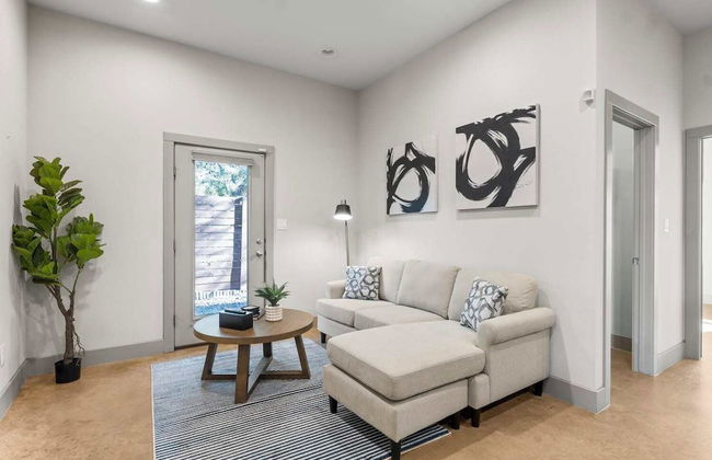 Chic & Homey 3BR Close to Downtown - Foto 12