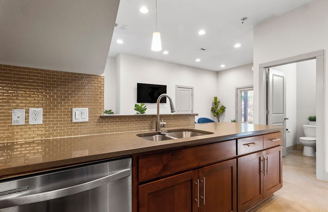 Chic & Homey 3BR Close to Downtown - Foto 11