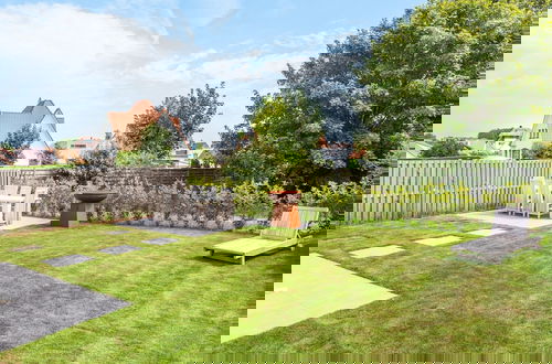 Foto 30 - Beautiful Villa With Garden