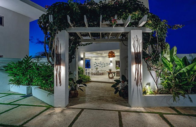 Santosha Whitehouse JM - 10 Bedroom Villa w Private Beach - Foto 43