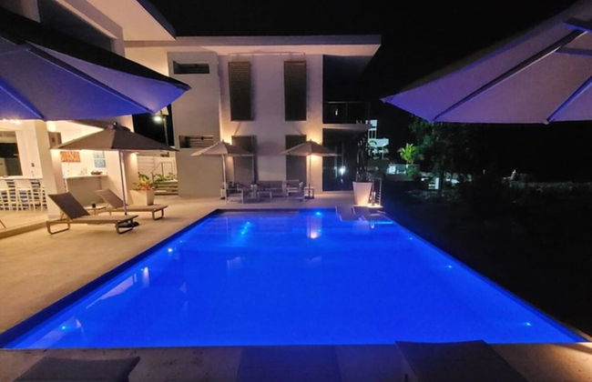 Santosha Whitehouse JM - 10 Bedroom Villa w Private Beach - Foto 44