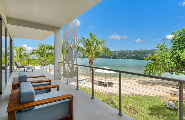 Santosha Whitehouse JM - 10 Bedroom Villa w Private Beach - Foto 18