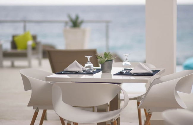 Santosha Whitehouse JM - 10 Bedroom Villa w Private Beach - Foto 8
