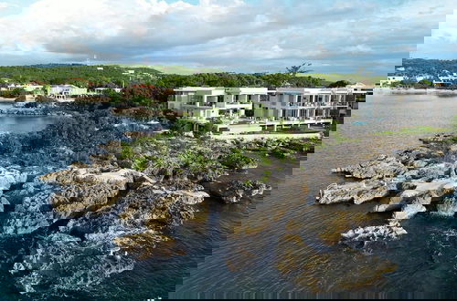 Foto 54 - Santosha Whitehouse JM - 10 Bedroom Villa w Private Beach