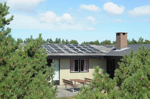 Photo 17 - Charming Holiday Home in Blåvand with Hot Tub