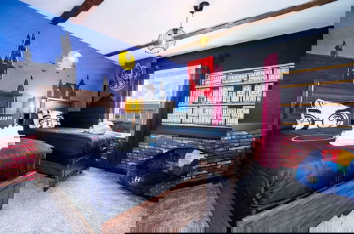 Foto 50 - Vibrant Themed Home Prime Location
