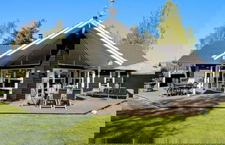 Foto 1 - 10 Person Holiday Home in Vaeggerlose