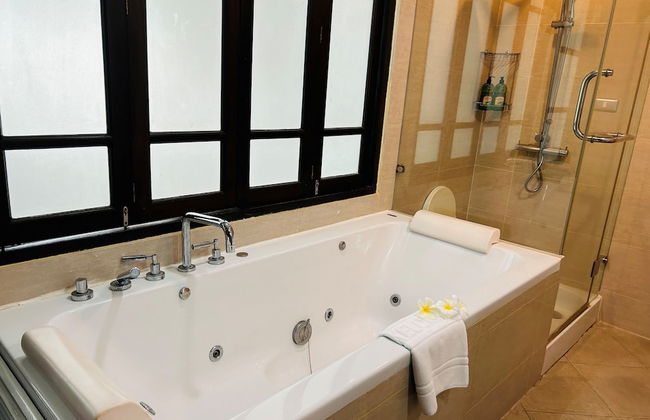 Royal Suite Hotel Bangkok - Photo 80