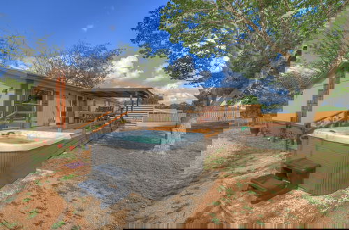 Foto 33 - Sage: Peaceful Hill Country Retreat With Hot-tub!