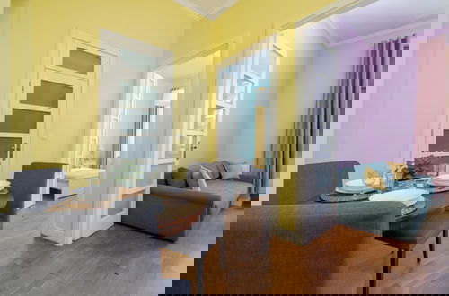 Foto 13 - Cozy Apartment in the Center by Renters