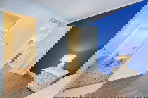 Foto 23 - Neom Town Residence